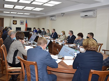 Представители Алтайского крайсовпрофа встретились с депутатами АКЗС